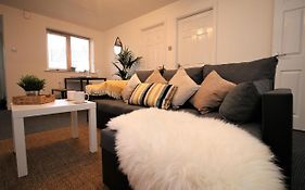 Thesiger Court Apartments - Free Private Parking - By Property Promise